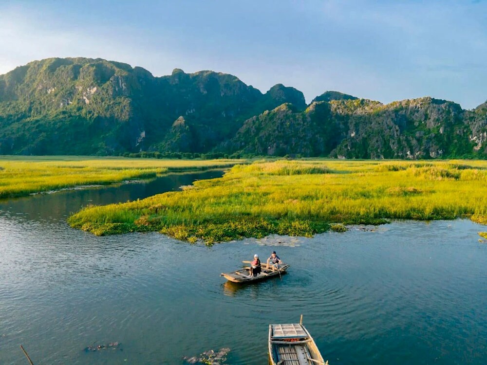 Travelers can easily reach Van Long by car or motorbike from Hanoi and nearby provinces